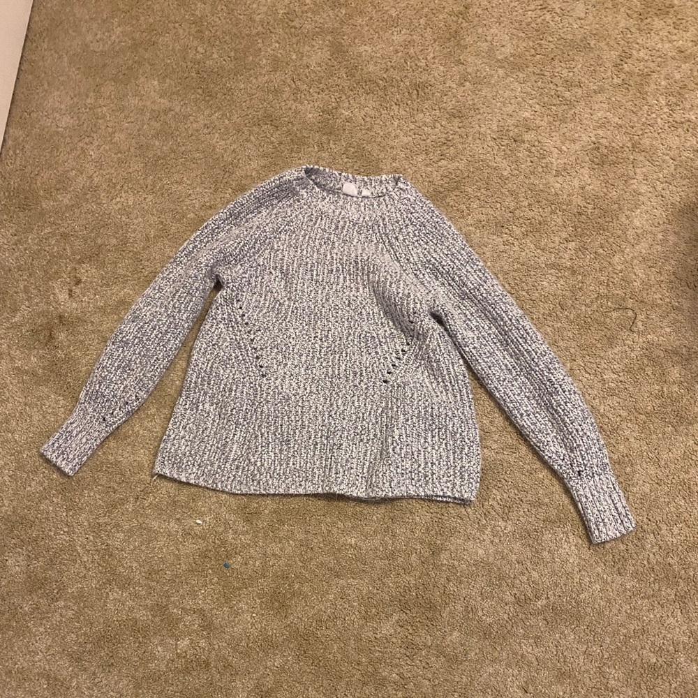 gap gray sweater